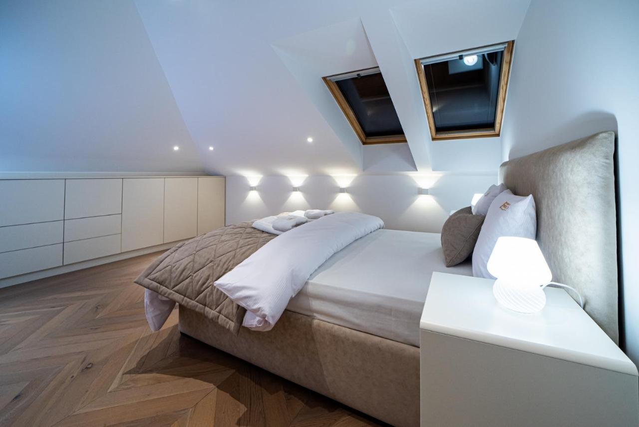 Apartment Rynek 7 By Zywiecki**** *
